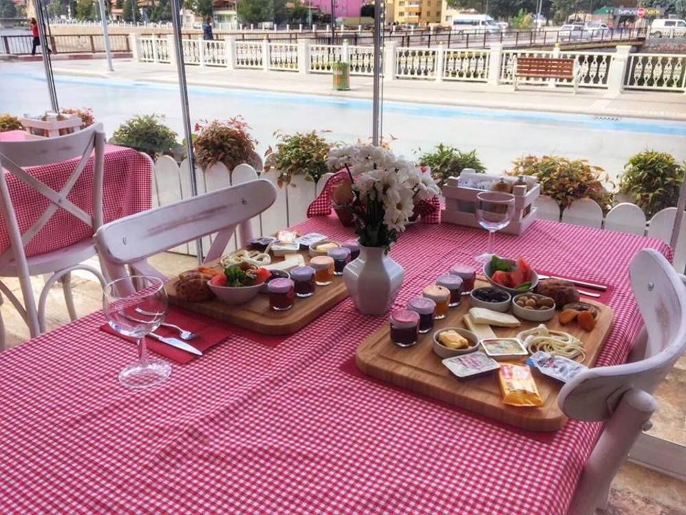 Hatunca Otel&Restaurant Amasya Esterno foto
